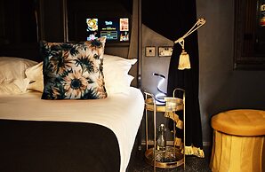 Impossible Motel