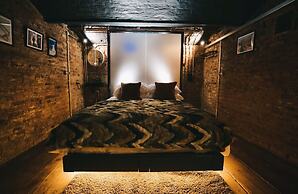 Impossible Motel