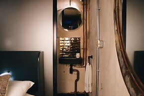 Impossible Motel