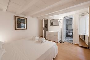 Santa Croce Palace by Mmega