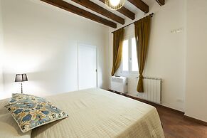 Santa Croce Palace by Mmega