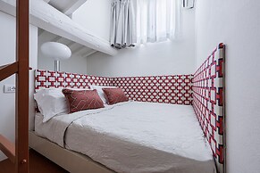 Santa Croce Palace by Mmega