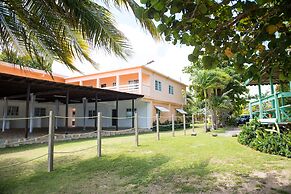 Hunny Bay Resort