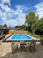 Family Home With Large Garden and Pool Near Totnes