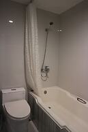 Crown   Bts   Nana  Hotel