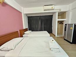 Crown   Bts   Nana  Hotel