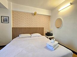 Crown   Bts   Nana  Hotel