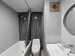 Crown   Bts   Nana  Hotel