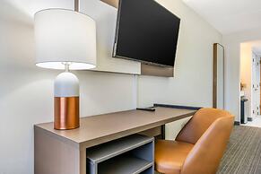 Comfort Inn & Suites Madison East Interstate I-90