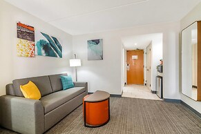 Comfort Inn & Suites Madison East - Monona