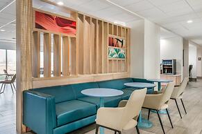 Comfort Inn & Suites Madison East - Monona