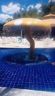 Águas Termais Naturais Piscinas Quentes 24h Sauna Free Golden Dolphin 