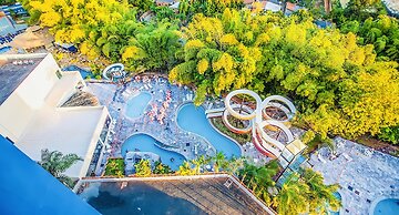 Águas Termais Naturais Piscinas Quentes 24h Sauna Free Golden Dolphin 