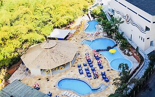 Águas Termais Naturais Piscinas Quentes 24h Sauna Free Golden Dolphin 