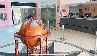 Águas Termais Naturais Piscinas Quentes 24h Sauna Free Golden Dolphin 