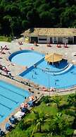 Águas Termais Naturais Piscinas Quentes 24h Sauna Free Golden Dolphin 