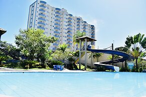 Águas Termais Naturais Piscinas Quentes 24h Sauna Free Golden Dolphin 