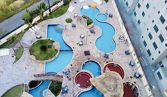 Águas Termais Naturais Piscinas Quentes 24h Sauna Free Golden Dolphin 