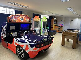 Águas Termais Naturais Piscinas Quentes 24h Sauna Free Golden Dolphin 