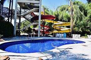 Águas Termais Naturais Piscinas Quentes 24h Sauna Free Golden Dolphin 