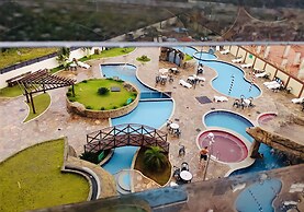 Águas Termais Naturais Piscinas Quentes 24h Sauna Free Golden Dolphin 