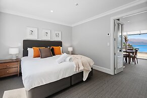 6-BEDROOM PENTHOUSE APARTMENT - THE BEACON