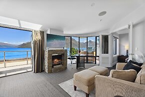 3-BEDROOM PENTHOUSE APARTMENT - THE BEACON