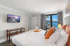 3-BEDROOM PENTHOUSE APARTMENT - THE BEACON 1002