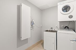 3-BEDROOM PENTHOUSE APARTMENT - THE BEACON 1002