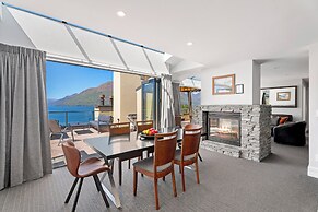 3-BEDROOM PENTHOUSE APARTMENT - THE BEACON 1002