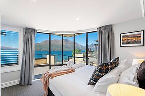 3-BEDROOM PENTHOUSE APARTMENT - THE BEACON 1002