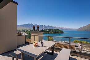 3-BEDROOM PENTHOUSE APARTMENT - THE BEACON 1002