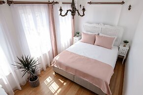 Ali Baris Pansiyon Cunda