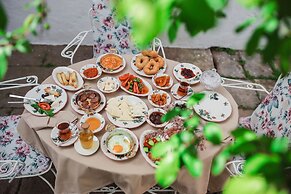 Ali Baris Pansiyon Cunda