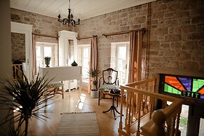 Ali Baris Pansiyon Cunda