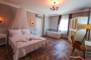 Zeren Alaçatı Butik Otel