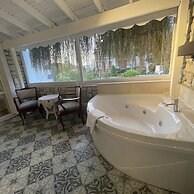 Zeren Alaçatı Butik Otel