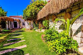 Zeren Alaçatı Butik Otel