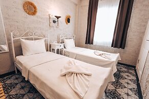 Zeren Alaçatı Butik Otel