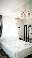 Zeren Alaçatı Butik Otel