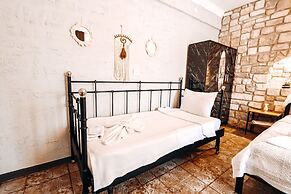 Zeren Alaçatı Butik Otel