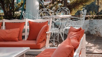 Zeren Alaçatı Butik Otel