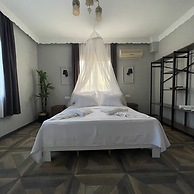 Zeren Alaçatı Butik Otel