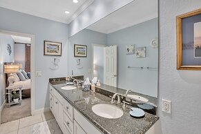 Island Dream - Dawn Condo 1025- Beachfront Views 2 Bedroom Condo by Re