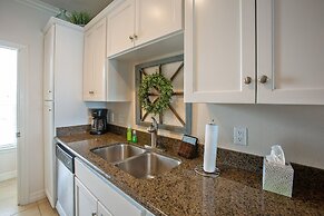 Dawn 1024 - Beautiful Beachfront Condo 2 Bedroom Condo by RedAwning