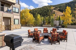 2767 Slopeside Condo by RedAwning