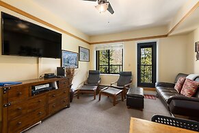 2767 Slopeside Condo by RedAwning