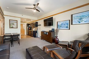 2767 Slopeside Condo by RedAwning