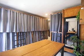 Maui Hostel - Adults Only
