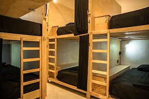 Maui Hostel - Adults Only